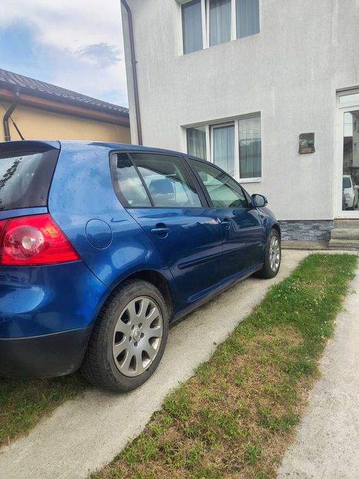 Vând golf 5 1.6 fsi