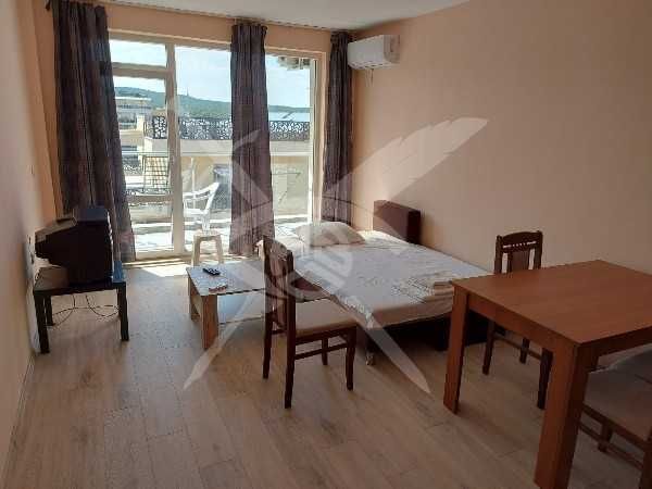 Продава се Двустаен апартамент в Приморско - 75 кв.м за 1094 €/кв.м - Снимка #2