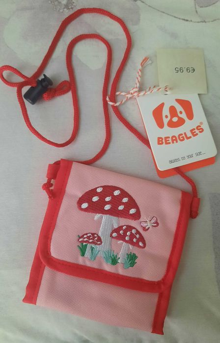 Чисто нови детски портмонета