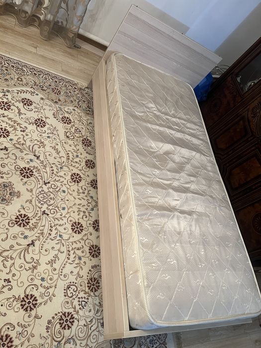 Продаем  Кровать