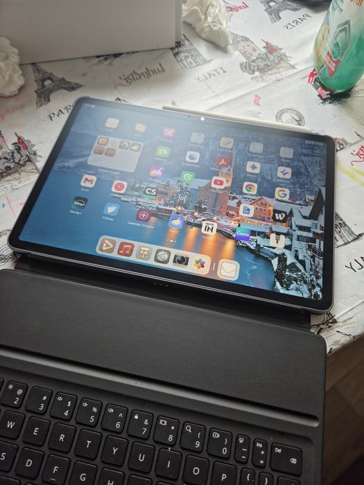 Vând tableta Huawei papermatte edition 11.5 2025