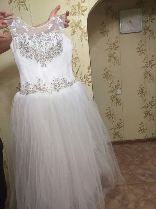 Свадебное платье