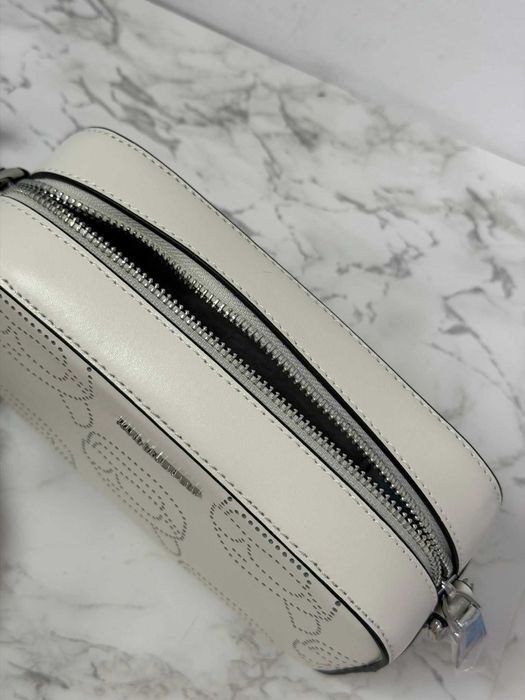 Нова Karl Lagerfeld чанта оригинална