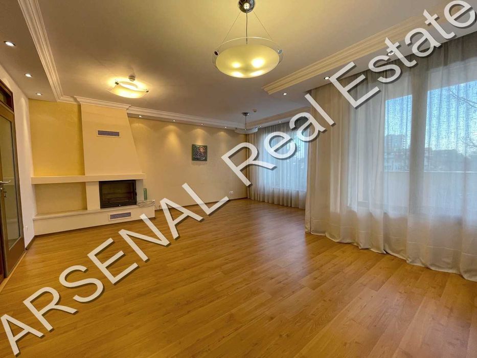 Дава се под наем Четиристаен апартамент в София, Изток - 149 кв.м за 1300 € - Снимка #8