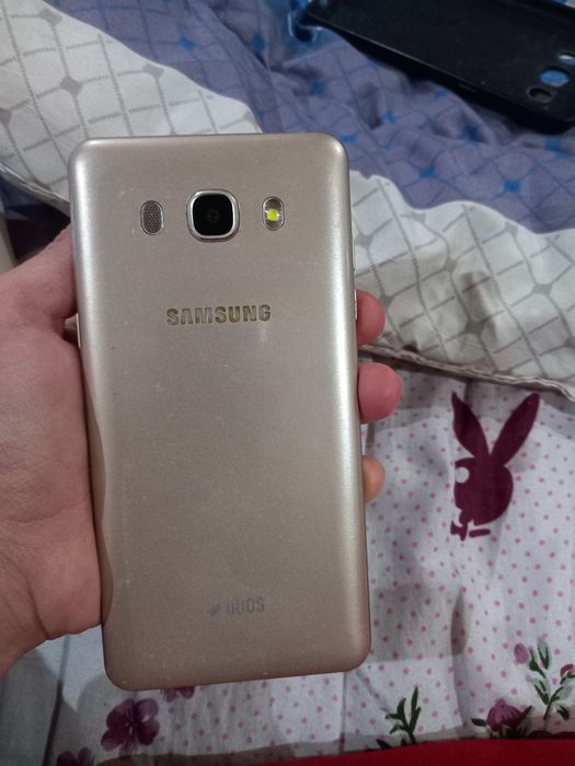Samsung Galaxy J 5