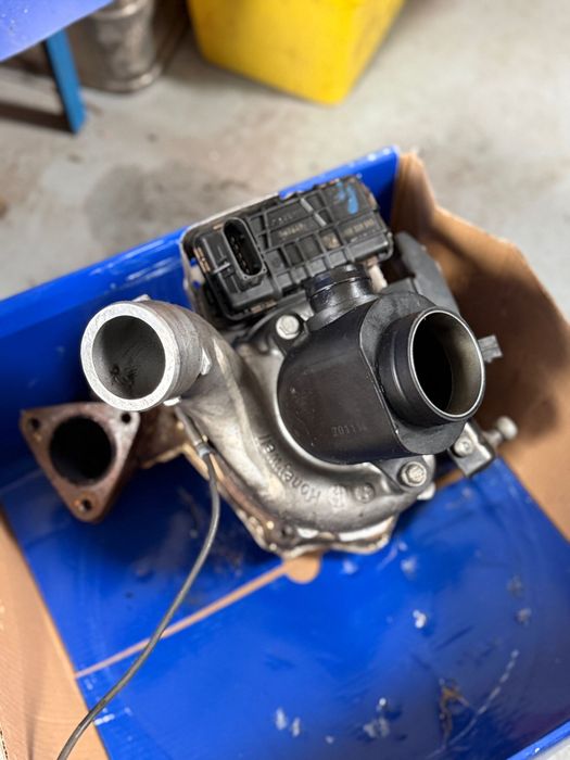 Turbo Volkswagen Touareg 3.0 tdi 262 hp