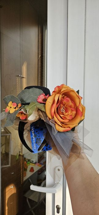 Шляпка-ободок с цветами