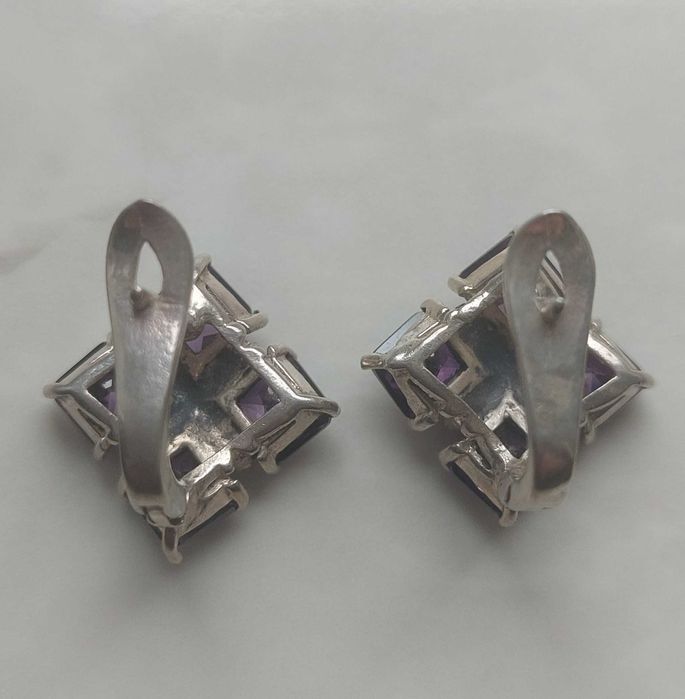 продам серебряные серьги