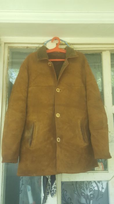 Naturalniy mujskoy dublyonka, razmer 52, svet svetliy korichniviy