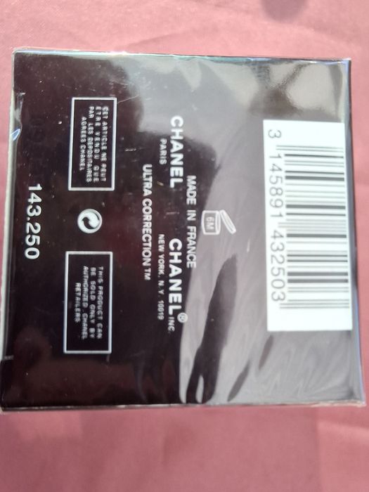 Комплект кремове CHANEL-оригинални и запечатани!