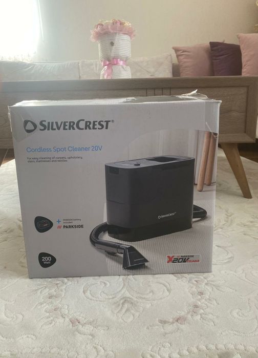 Уред за чистене на тапицери(диван,столчета)