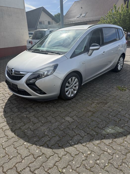 OPEL Zafira 2012