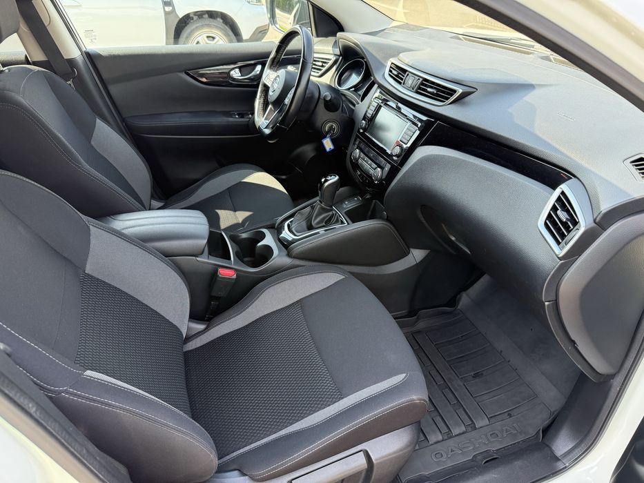 Nissan Qashqai Benzina Automat An 2020, garantie 12 luni, car vertical, istoric service, TVA deductibil