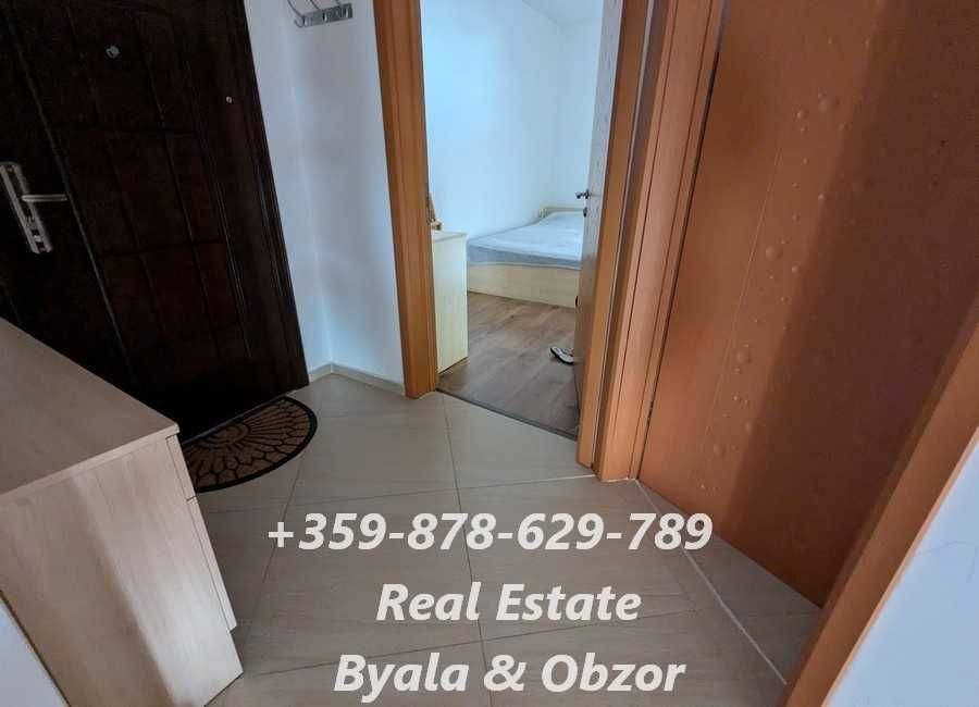 Продава се Тристаен апартамент в Бяла - 103 кв.м за 962 €/кв.м - Снимка #2