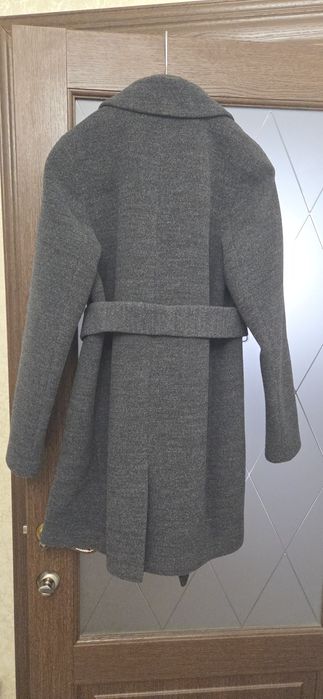 Продам пальто женское 46р