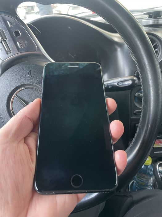 Iphone 7 plus  128gb sotiladi
