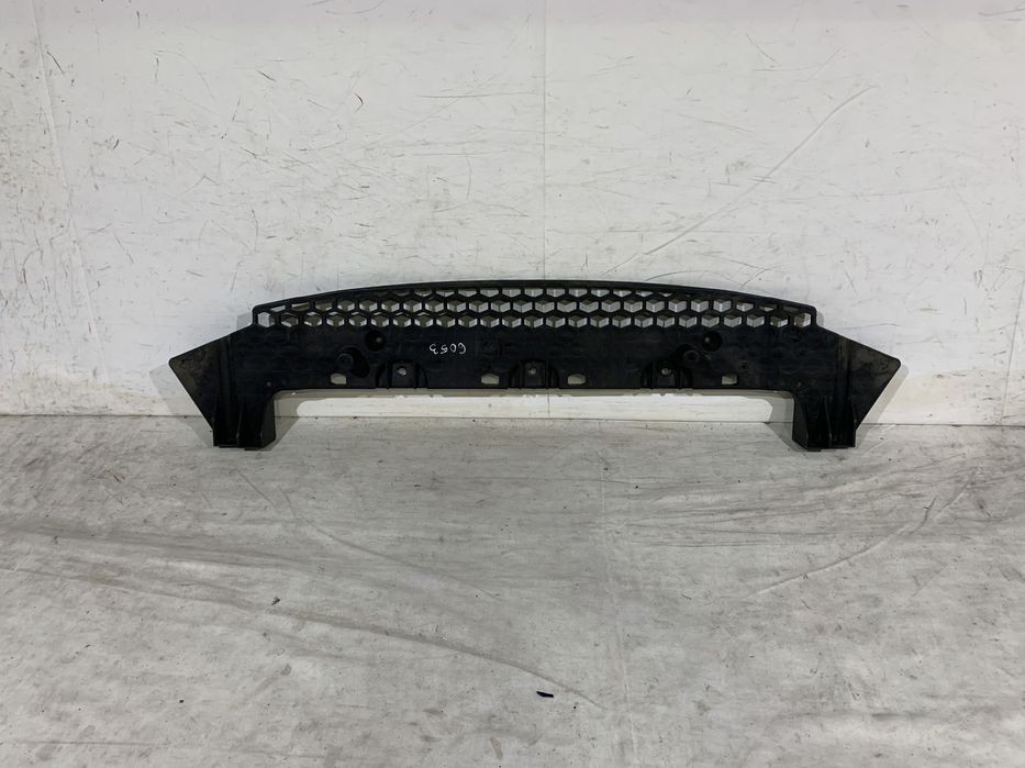 Inchidere inferioara Bara fata, Hyundai IX20, 2012, 2013, 2014, 2015, 2016, 2017, 2018, cod origine OE 86571-1K000.
