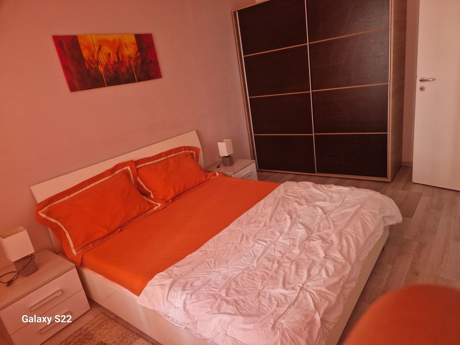 Inchiriez apartament