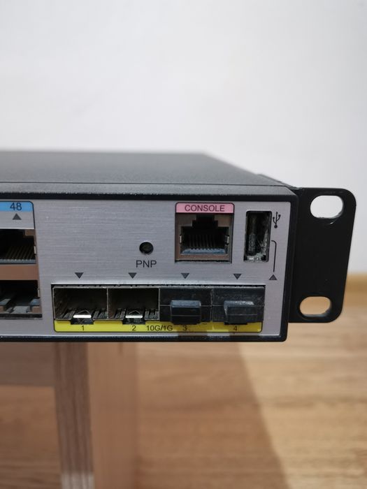 Продам коммутатор Huawei