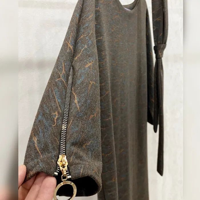 Продам женское платье