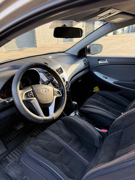 Hyundai Accent 2013