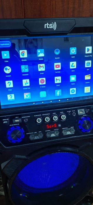 Vând boxa pret 2300 ron