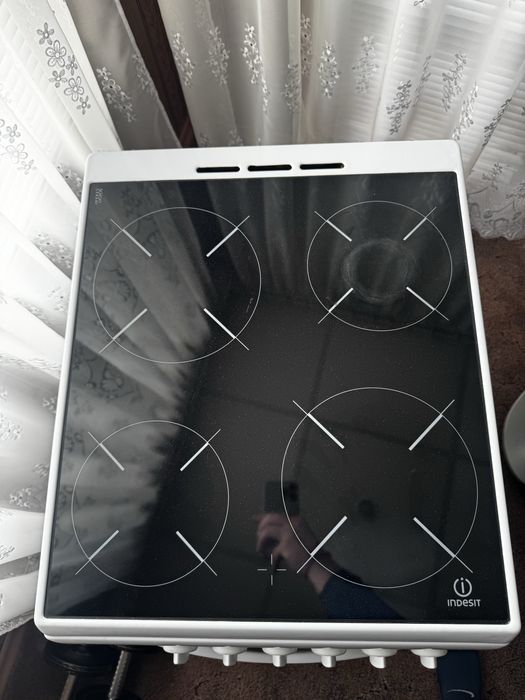 Готварска печка indesit