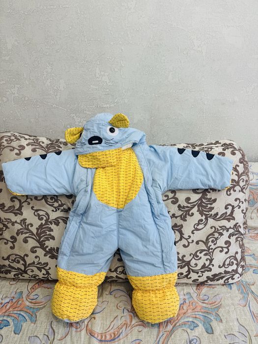 Продам весениий комбенизон