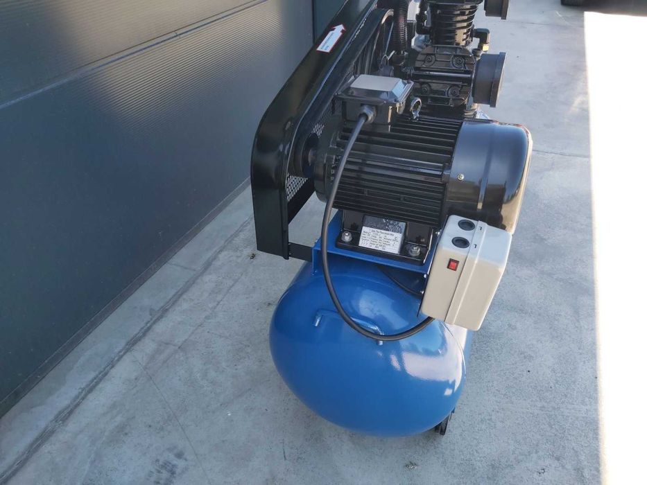 Компресор за въздух 200 литра трифазен, 12бара, 5.5KW, 7,5 hp