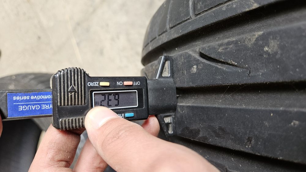 2бр гуми 225 40 18 бриджстоун