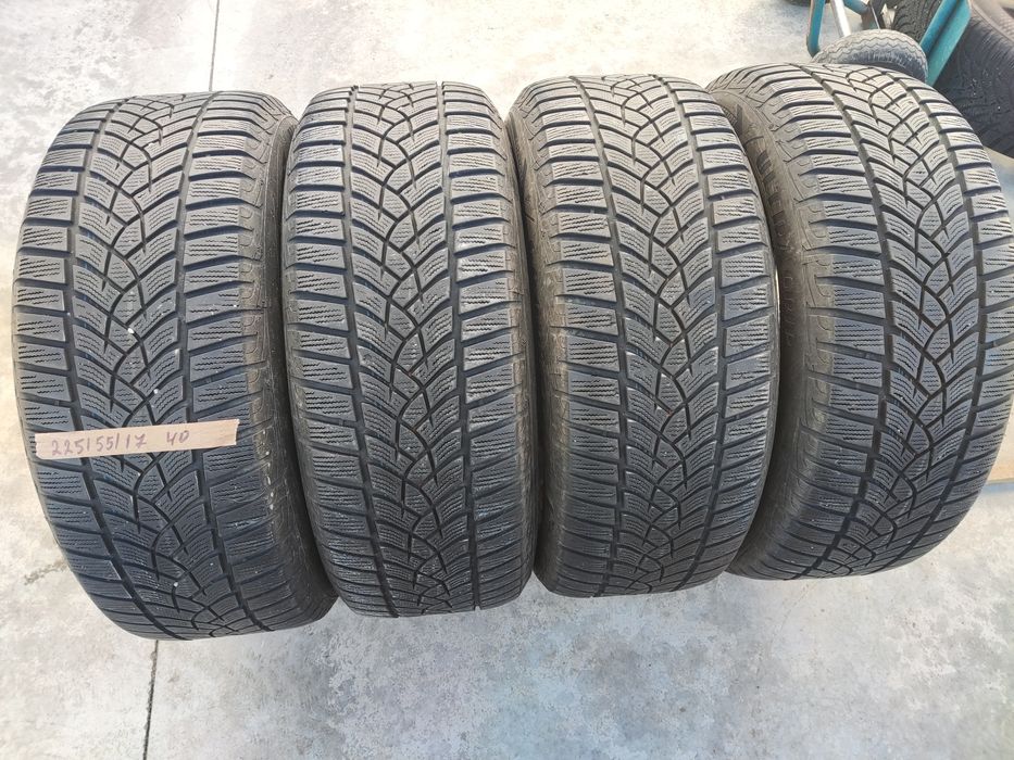 225/55/17 GoodYear