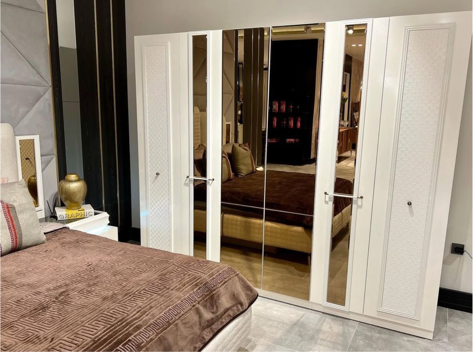 Спальный гарнитур