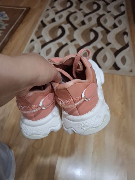 Коссовка Адидас женские