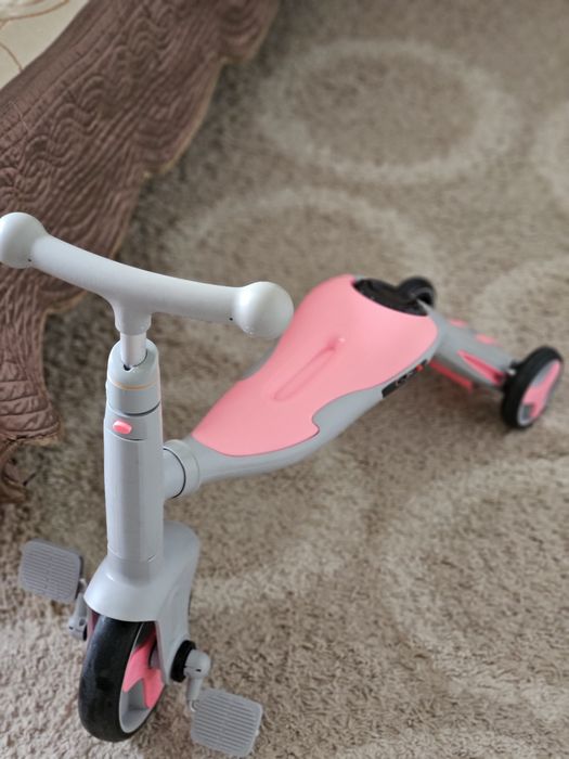 Продам беговел-трансформер 3а1