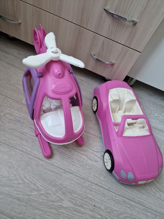 Игрушки машина и вертолёт  для барби