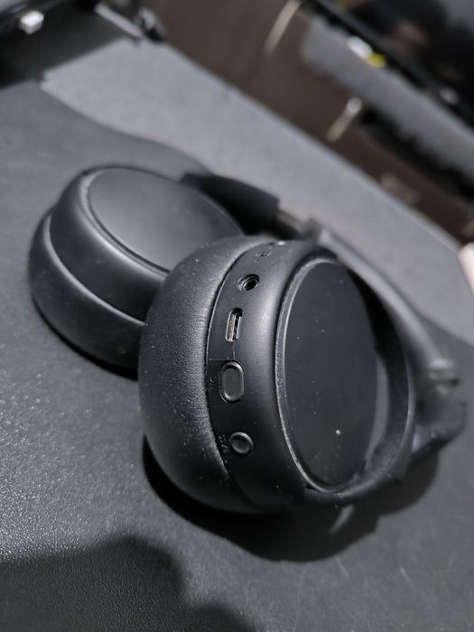 Casti Panasonic over-ear wireless NOI