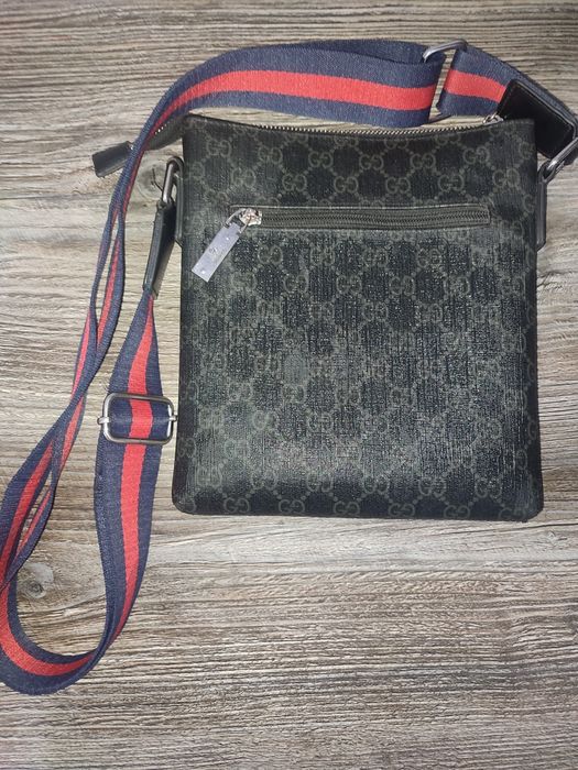 продаю барсетку Gucci