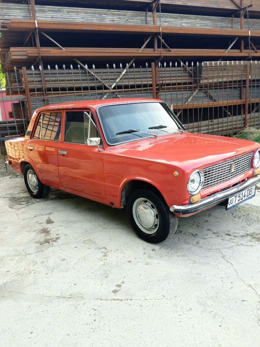 Jiguli sotiladi 2101