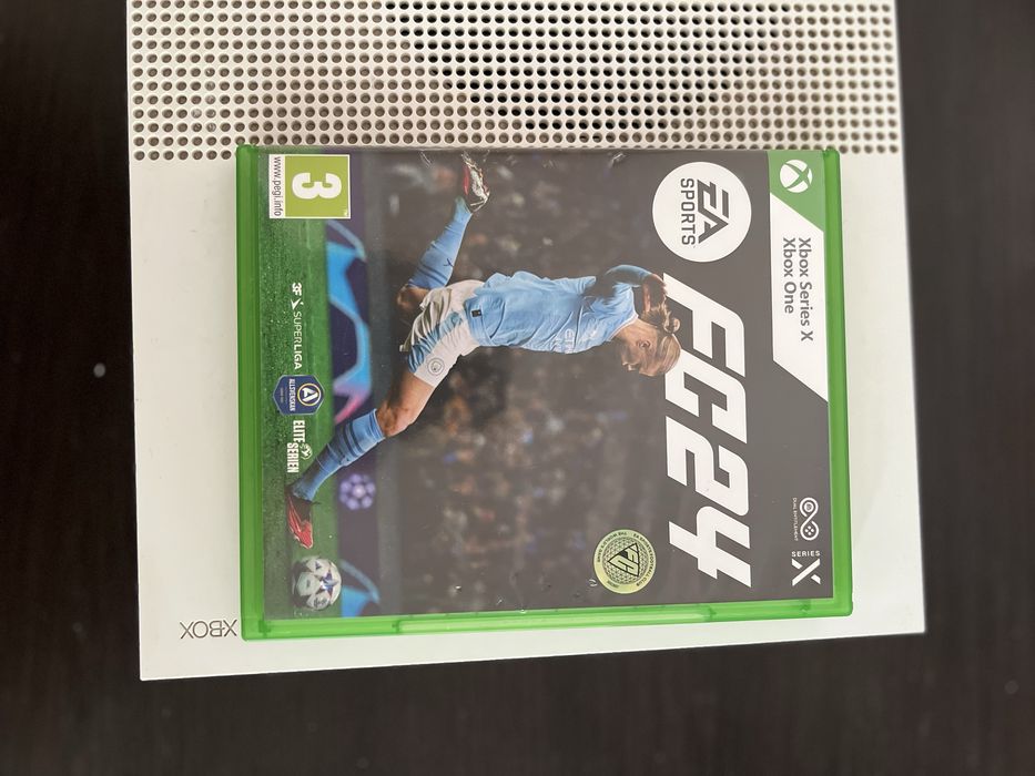 Xbox one S alb în stare perfecta de functionare