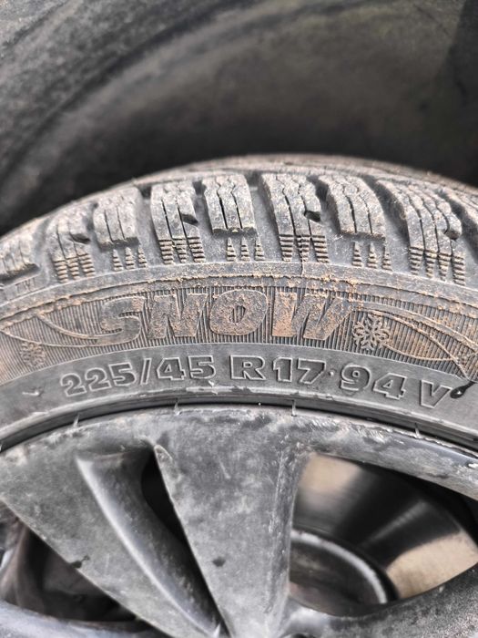Зимни гуми с джанти 17/225/45