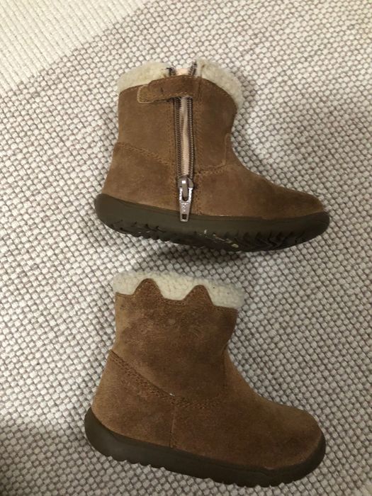 Se vand cizmulite Geox