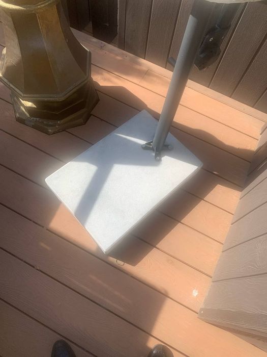 Мармар тошлар зонтик ва бошқа воситаларга