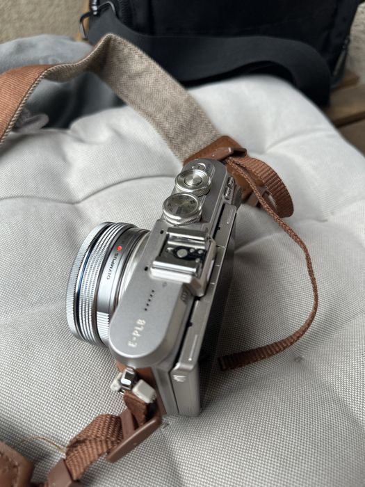 Olympus Epl-8 с обектив 45 mm f1.8