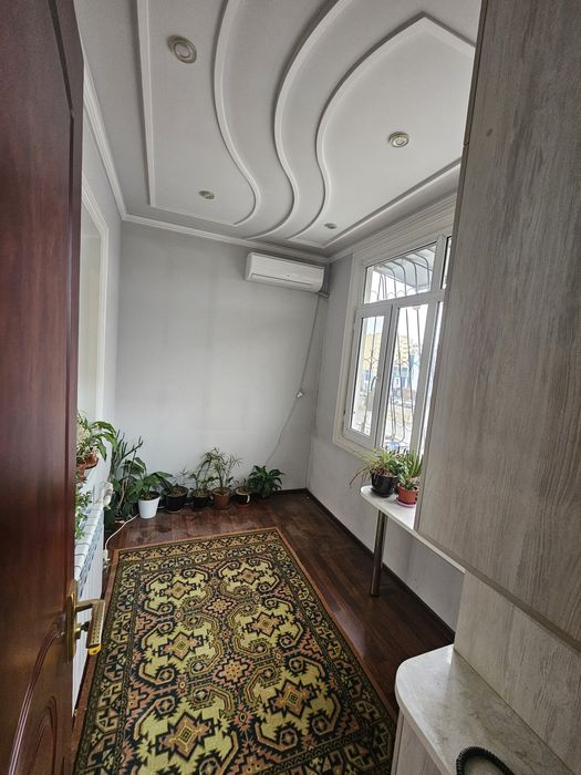 Продаётся квартира на Юнусабад-19 .