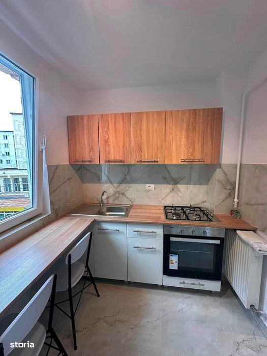De inchiriat apartament cu 2 camere si balcon, renovat, etajul 2