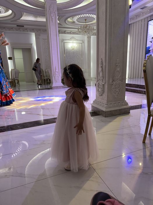 Платье на девочек