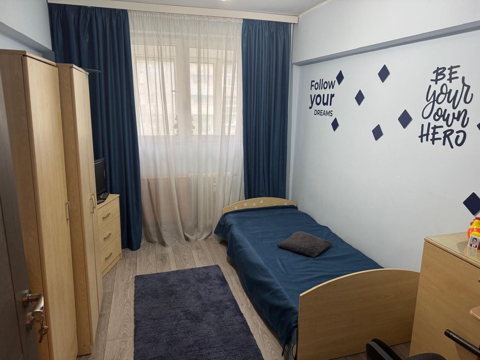 Proprietar inchiriez apartament 3 camere