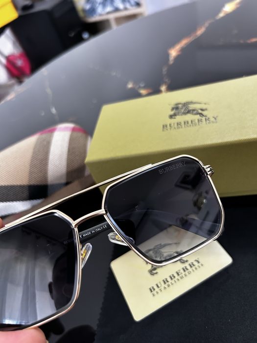 Ochelari de soare Burberry Polarizați UV400 Unisex Luxury Black Gold Noi în Cutie