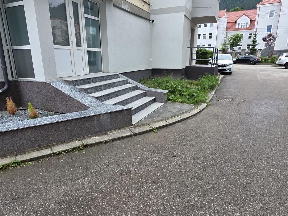 Inchiriere spatiu comercial-birouri