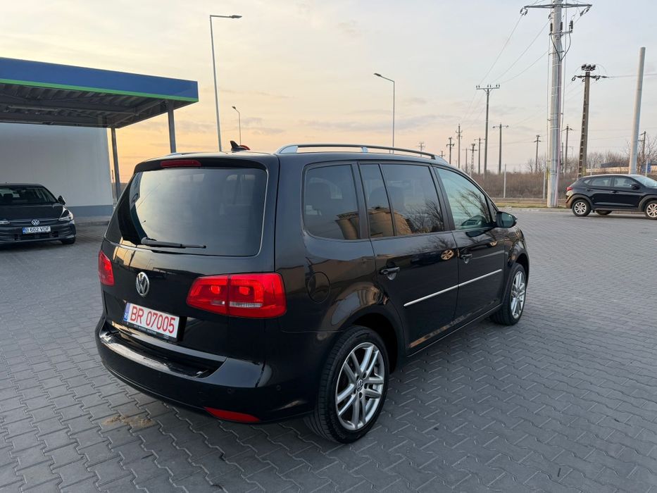 Vând Volkswagen Touran 2.0 TDI -177Cp- Automat- Germania - 2013